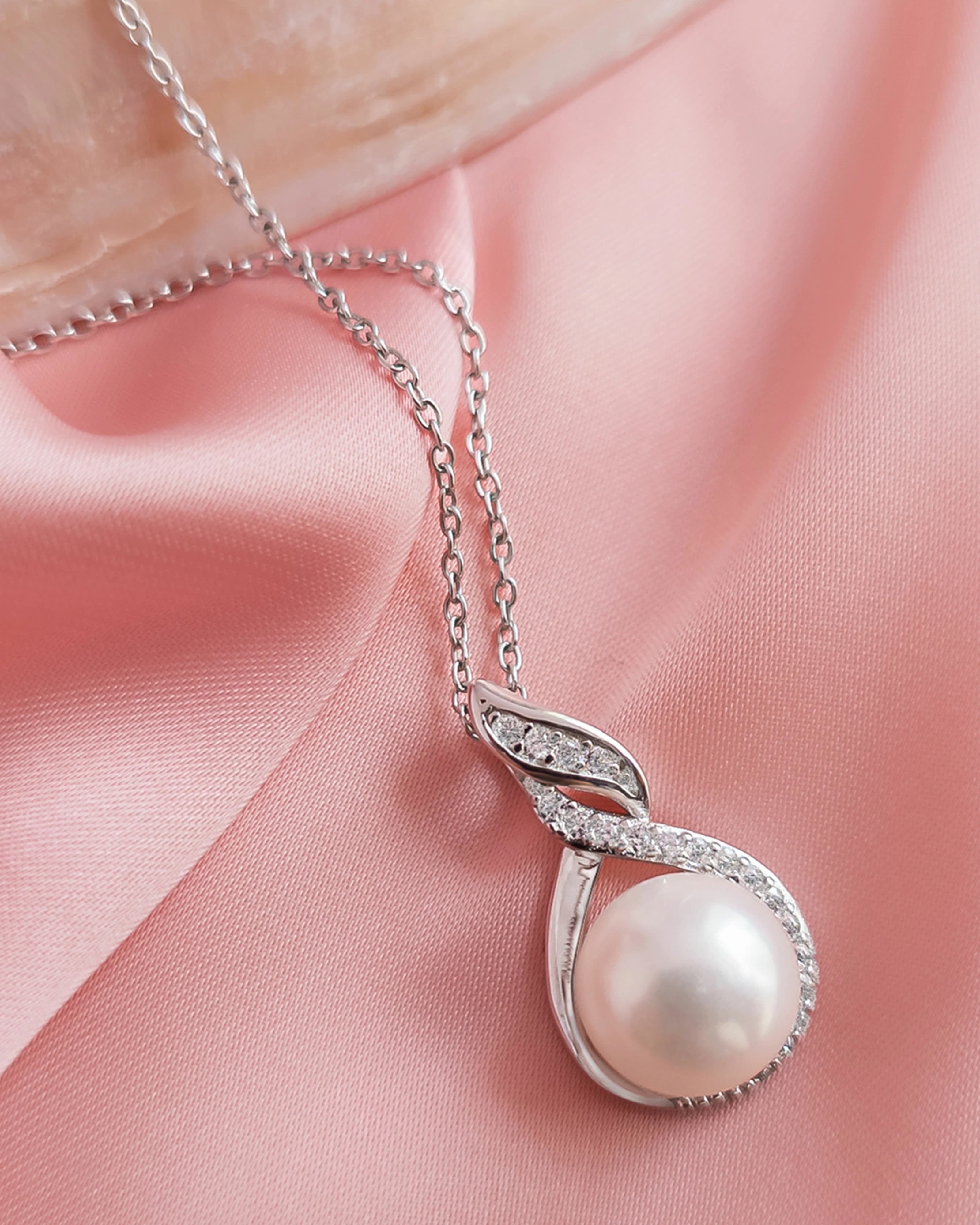 Heartfelt Pearl Necklace